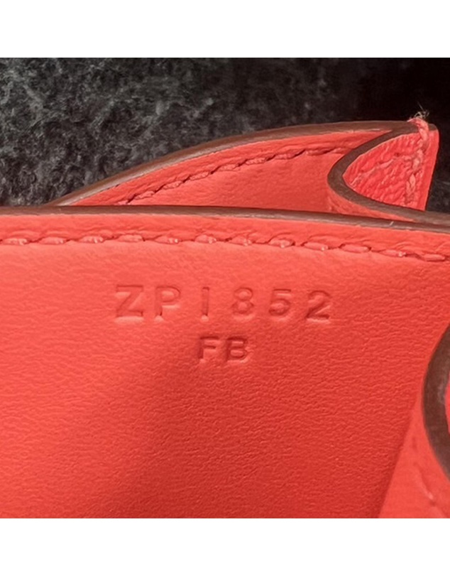 Pre-Loved by Azura Reborn - Pre-Loved Mini Epsom Constance 18