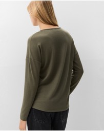 UNISON - Soft V Neck Long Sleeve Tee