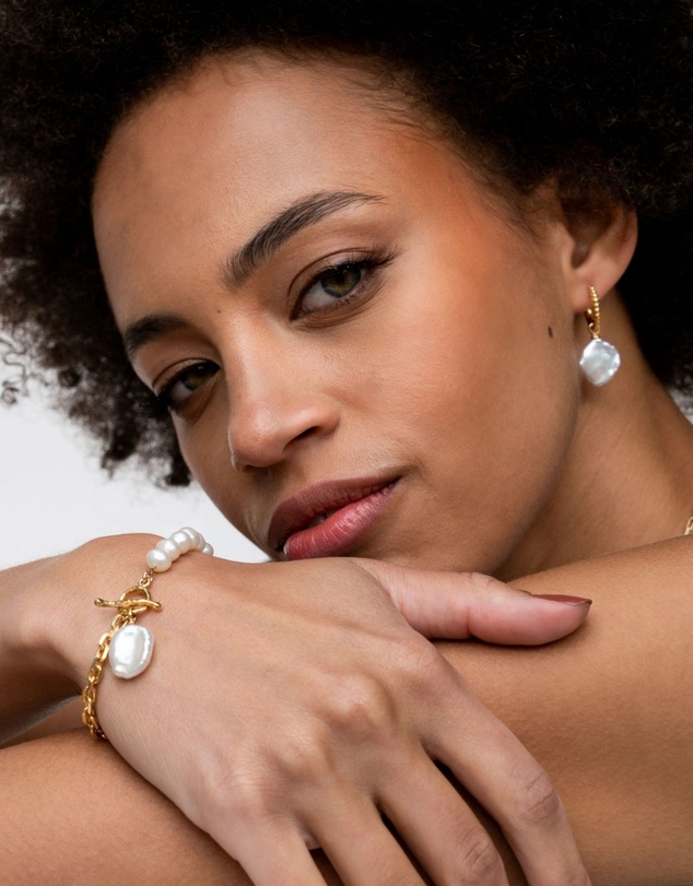 Dower & Hall - Women's Timeless Keshi Pearl Hoops In Gold Vermeil