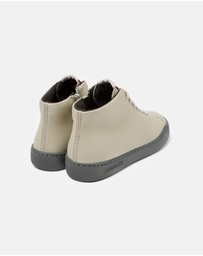 Camper - Peu Touring