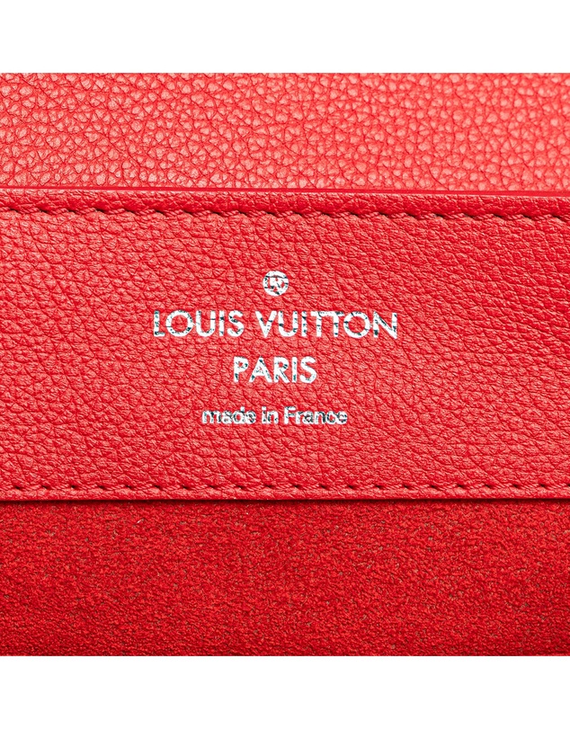 Pre-Loved by Azura Reborn - Pre-Loved louis vuitton Elegant Leather Backpack with Adjustable Straps and Interior Pockets