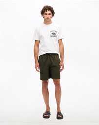Superdry - Essential 17