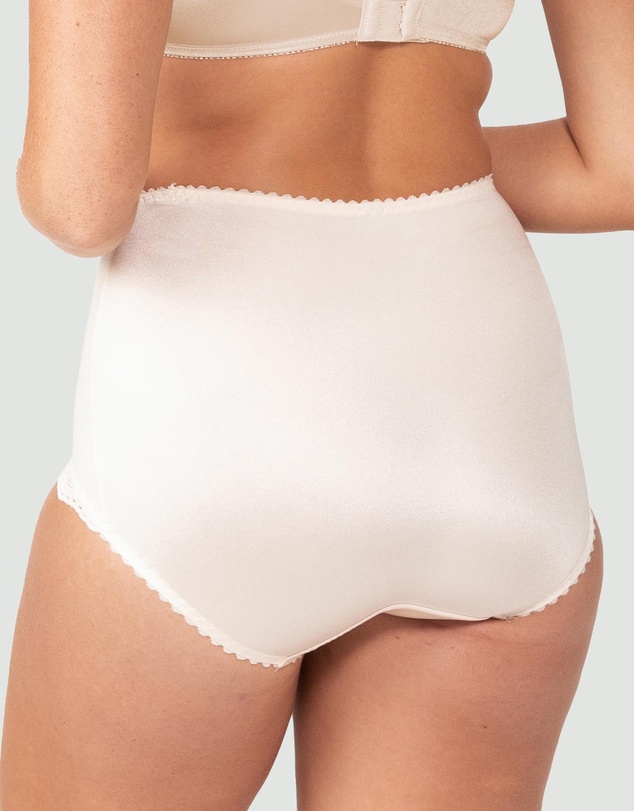 Triumph - Something Else Tum-E-Lace Panty