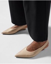 Commonry - Brielle Leather Wedge