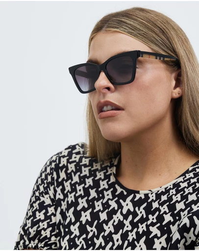 Burberry - Elsa