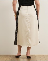 Atmos&Here Curvy - Mirelda Satin Lace Midi Skirt