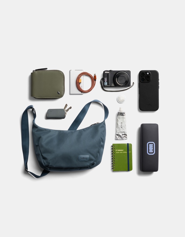 Bellroy - Laneway Crescent Bag 2.5L