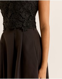 Review - Bloom Midi Dress