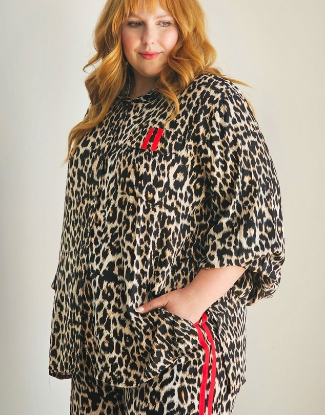 Hope & Harvest - Suki Shirt Leopard Print w Stripe