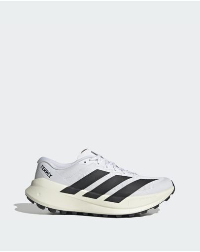 Cloud White / Core Black / Cloud White