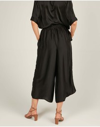 Primness - Glossed Loose Pant