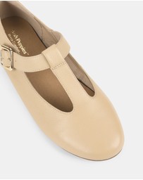 Hush Puppies - Blink