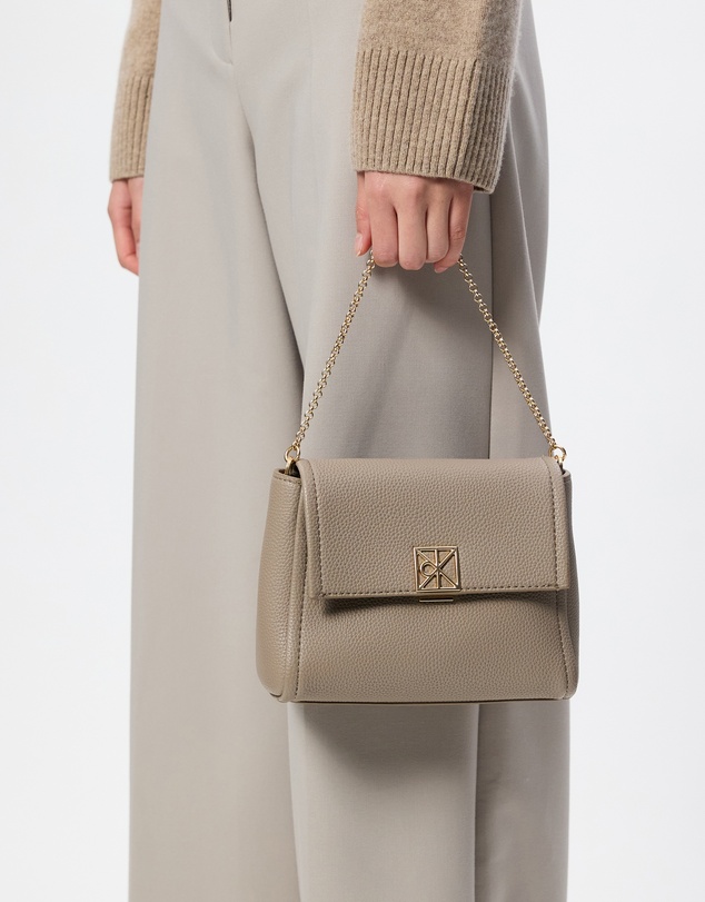 Calvin Klein - Emblem HW Pebble Crossbody 20