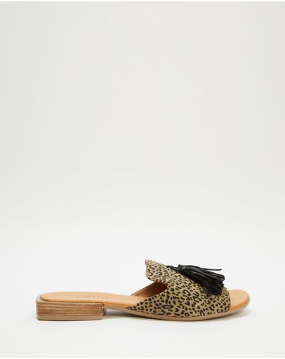 Scorpion Leopard & Black Tassle