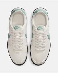 Nike - Field General - Women's