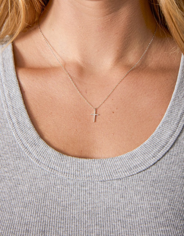Bianc - Medium Cross Necklace