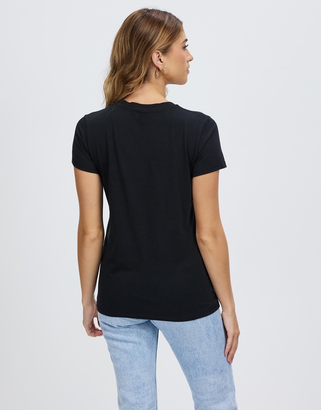 Levi's - The Perfect Tee