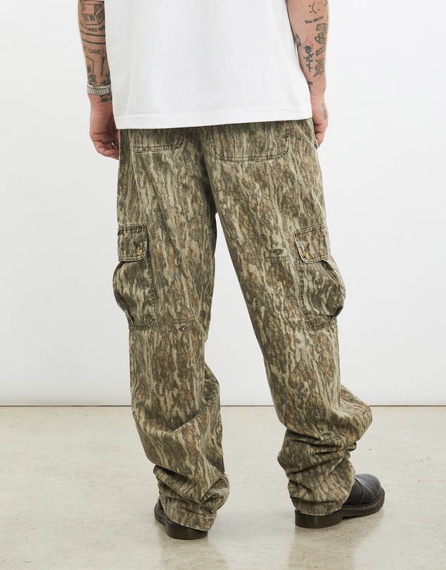 Vintage by The Real Deal - Pre Loved - Vintage Mossy Oak Realtree Camo Cargo Pants