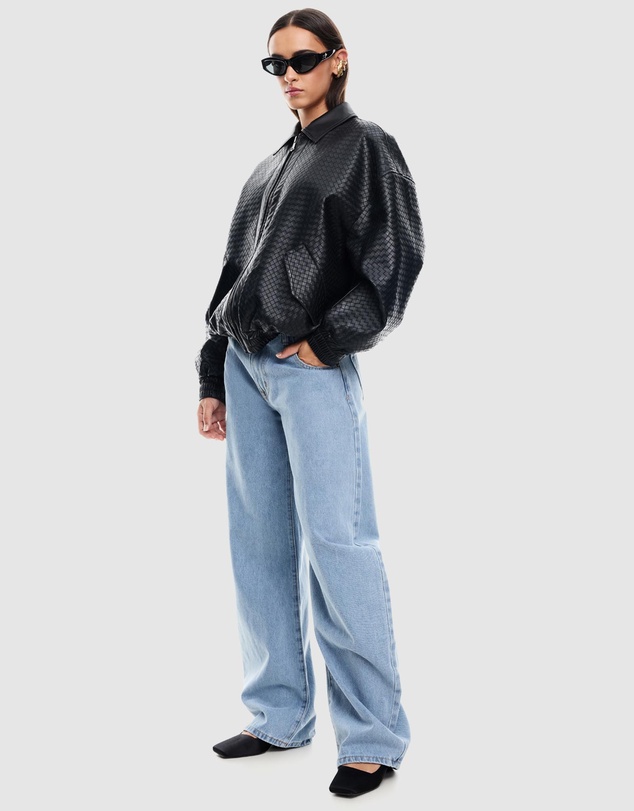 Lioness - Kenny Bomber