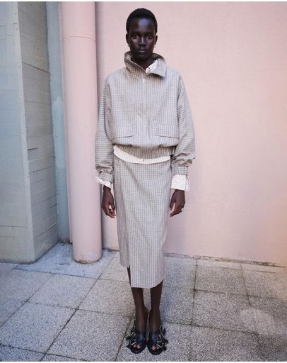 Light & Pastel Gray