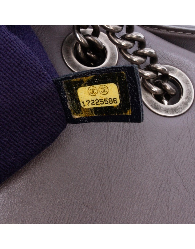 Pre-Loved by Azura Reborn - Pre-Loved chanel Boy Chain Bag Quilted Lambskin