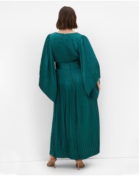 City Chic - Plus size Carmina Pleat Maxi Dress - emerald