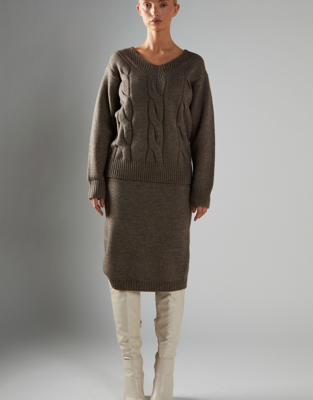Glamorous - V-neck Cable Knit Jumper
