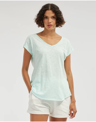 Amelius - Sadie V Neck Tee