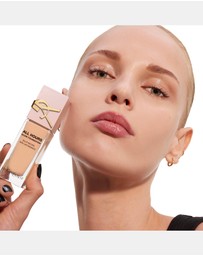 Yves Saint Laurent - All Hours Glow Foundation LC2