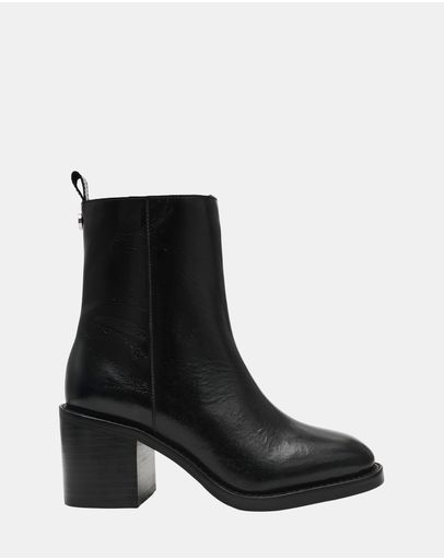 SLENDER BLACK LEATHER