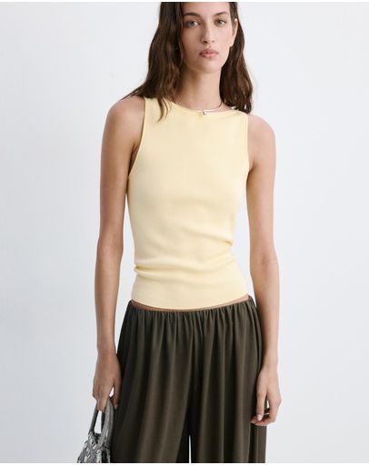 Light & Pastel Yellow