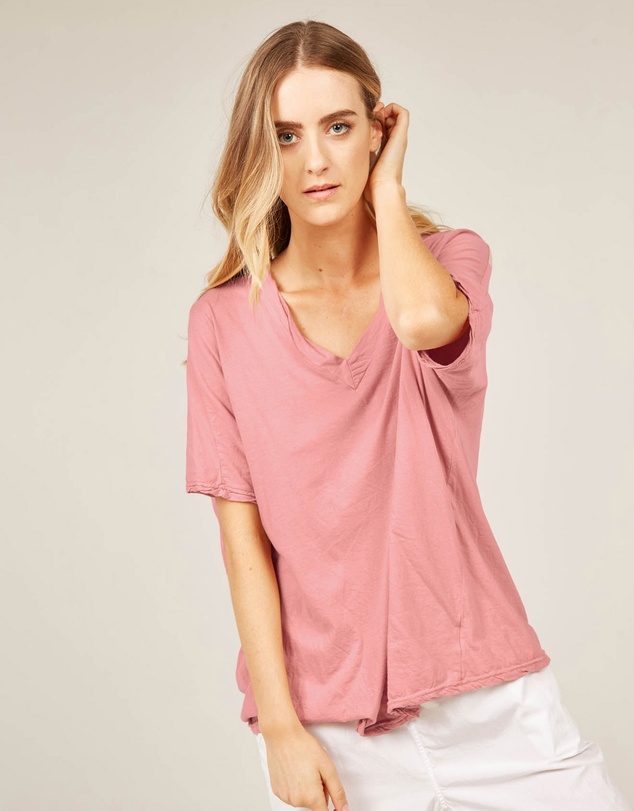 Primness - Loose V Tee