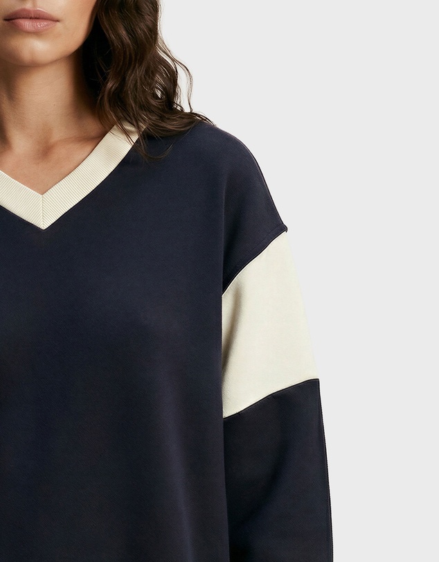 Academy Brand - Maggie Contrast V Sweat