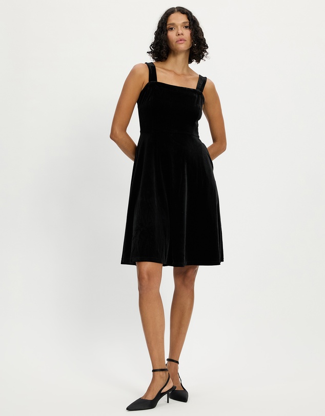 Mossée - Kiara Velvet Square Neck Dress