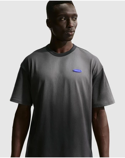 Nike - Sportswear Premium Essentials T-Shirt