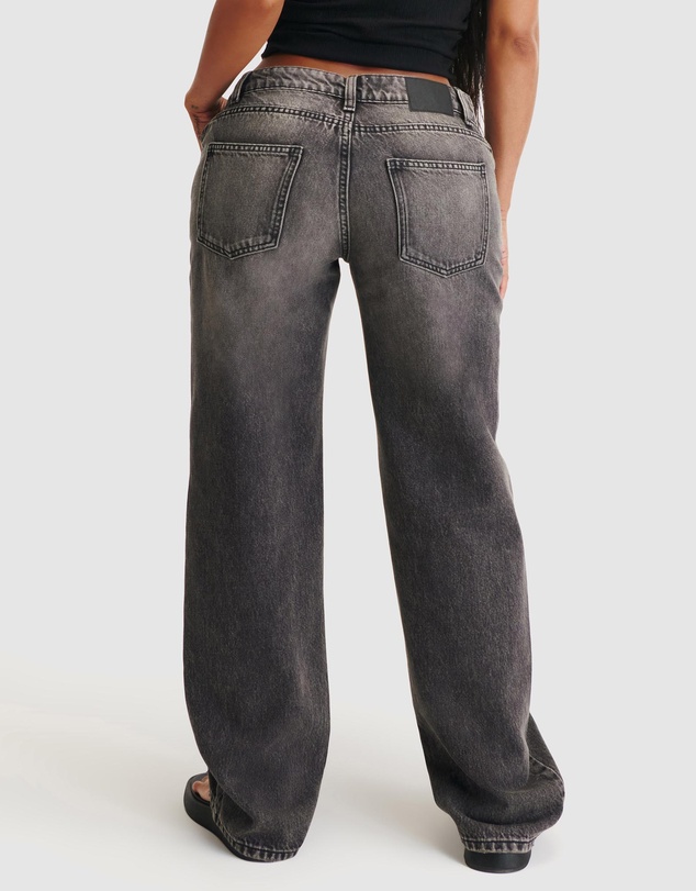 Cotton On - Curvy Low Rise Straight Jeans