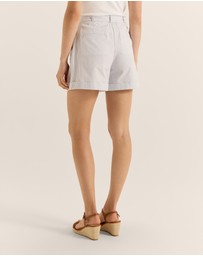Review - Eve Stripe Short