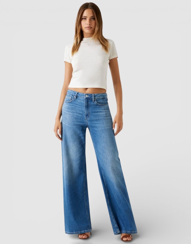 GUESS - Mid-Rise Bellflower Wide Leg Jeans