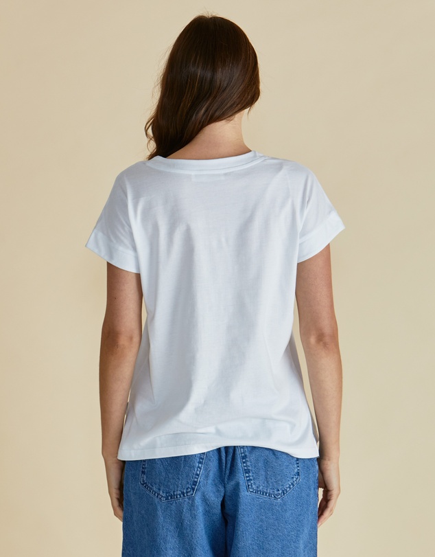 Betty Basics - Tracy V-Neck Tee