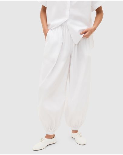 Whisper White