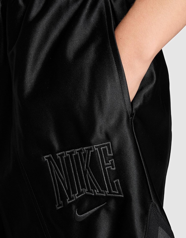 Nike - Nike Sportswear Loose Mid-Rise Graphic Shorts