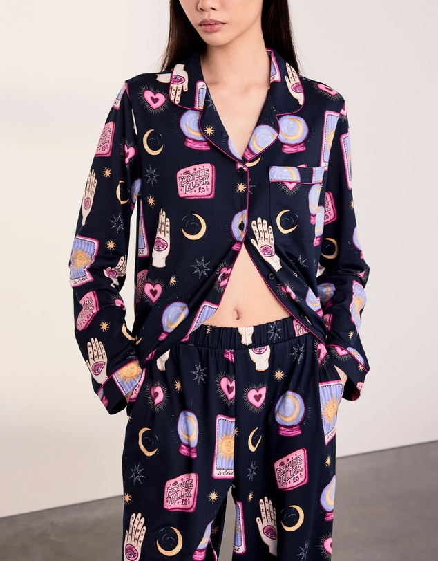 Chelsea Peers - Tarrow Card Long Pyjama Set