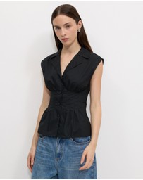 Calli - Tucked Sleeveless Shirt