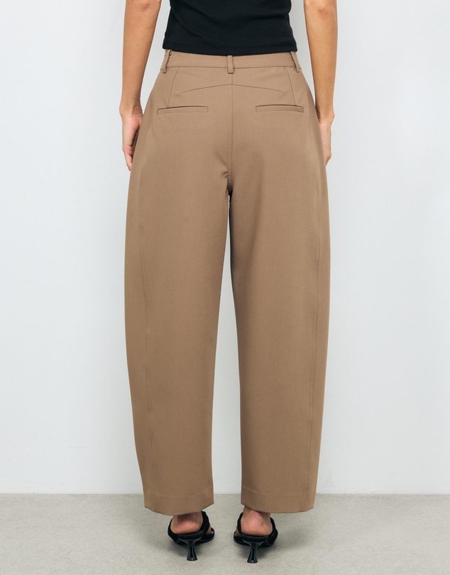 AERE - Brody Tailored Barrel Leg Pants
