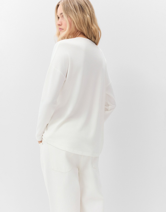 UNISON - Soft V Neck Long Sleeve Tee