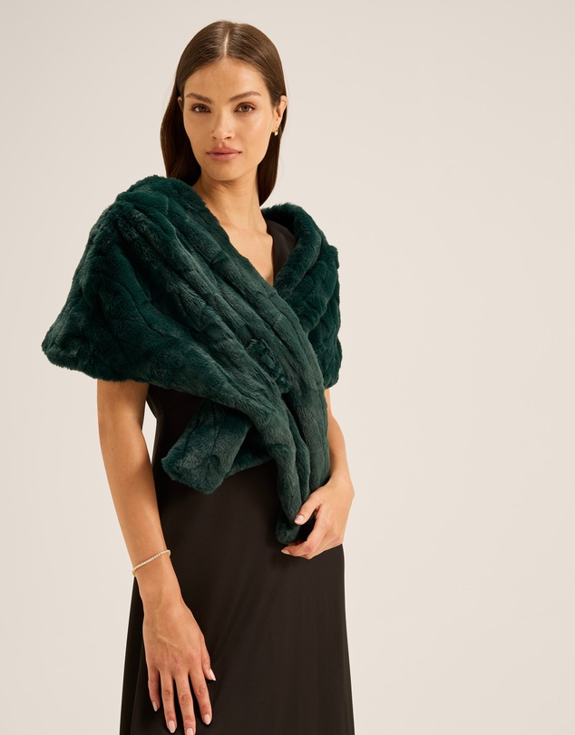 Review - Sovereign Faux Fur Stole