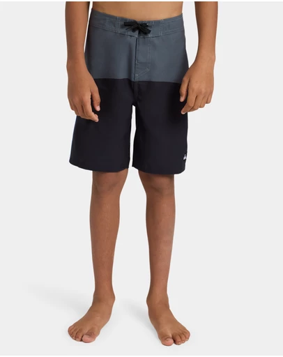 Quiksilver - Boys 8 to 16 Everyday Billboard 17