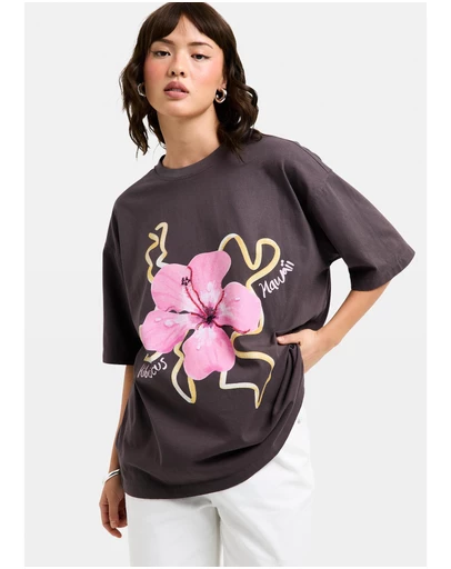 Subtitled - Hawaii Hibiscus Oversized T-Shirt