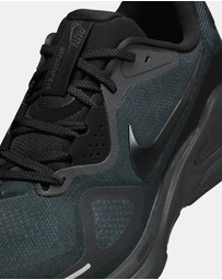 Nike - Nike Structure 26 - Men's