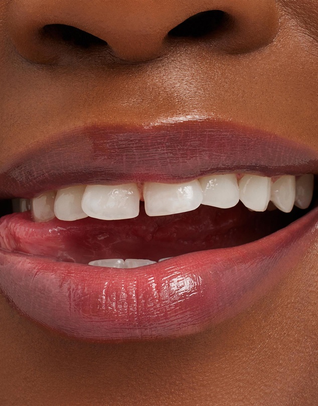 MAC - Glow Play Tendertalk Lip Balm
